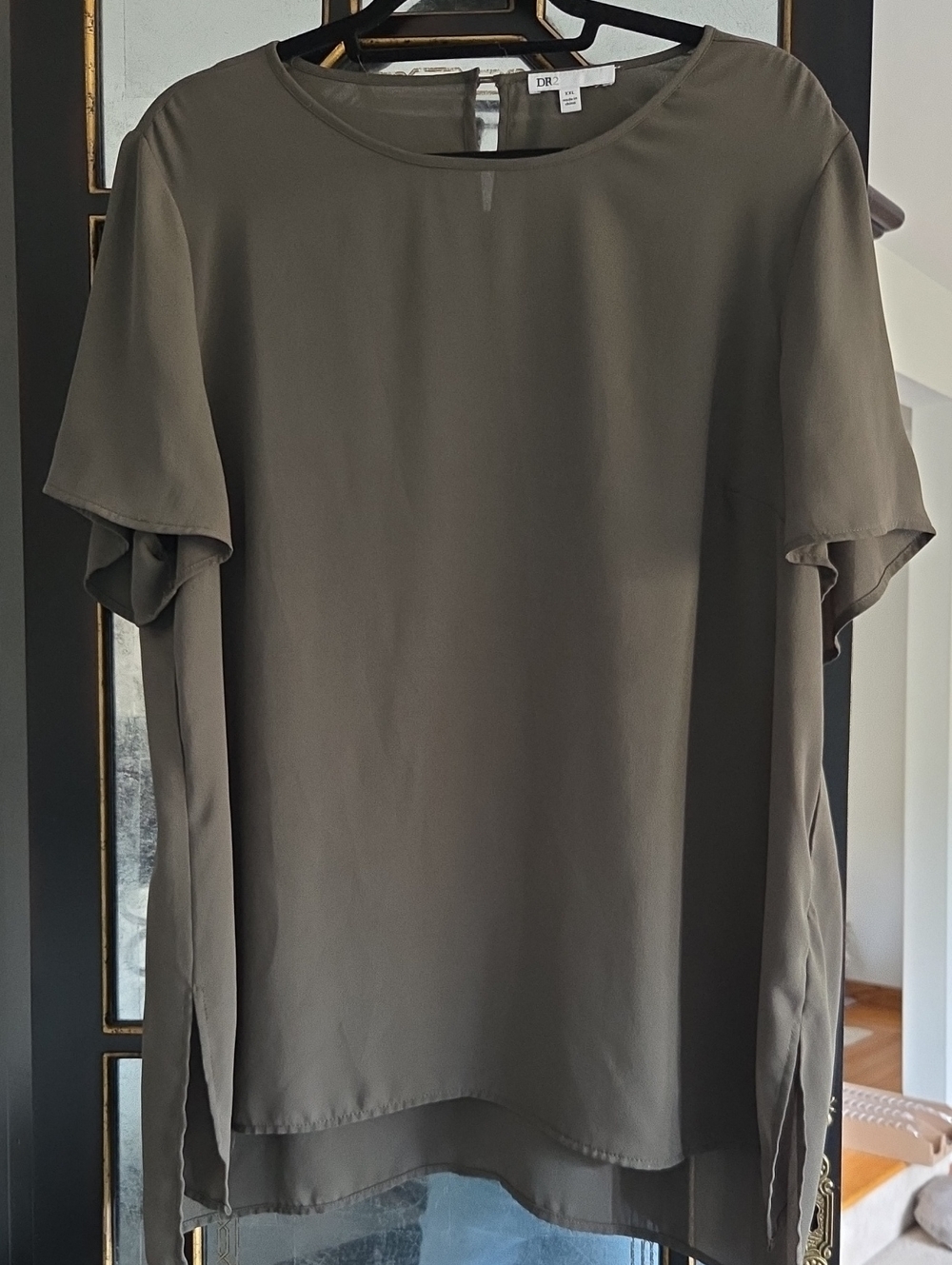 DR2 Olive Green Short Sleeve Keyhole Blouse